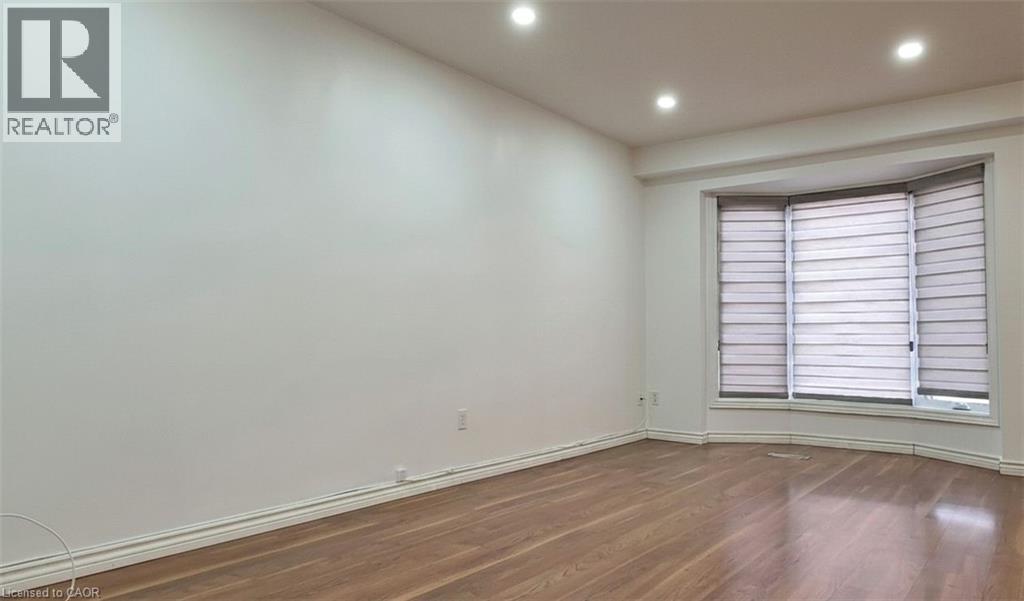 1039 Cedarglen Gate Unit# 15, Mississauga, Ontario  L5G 3A7 - Photo 5 - 40800032