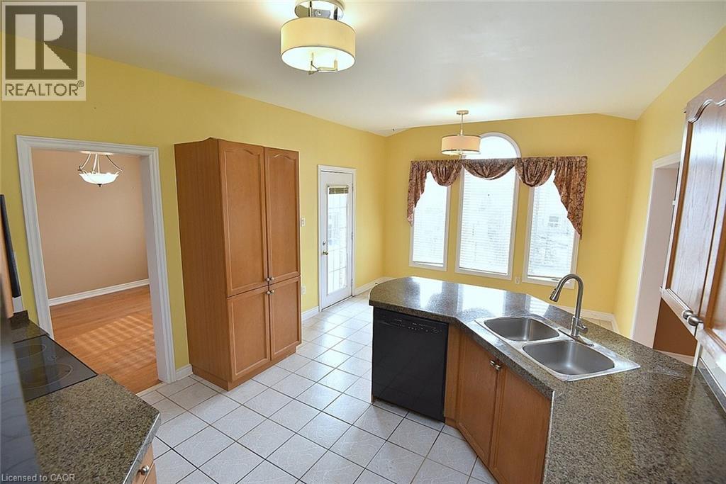 50 Winegarden Trail, Dundas, Ontario  L9H 7M2 - Photo 18 - 40799926