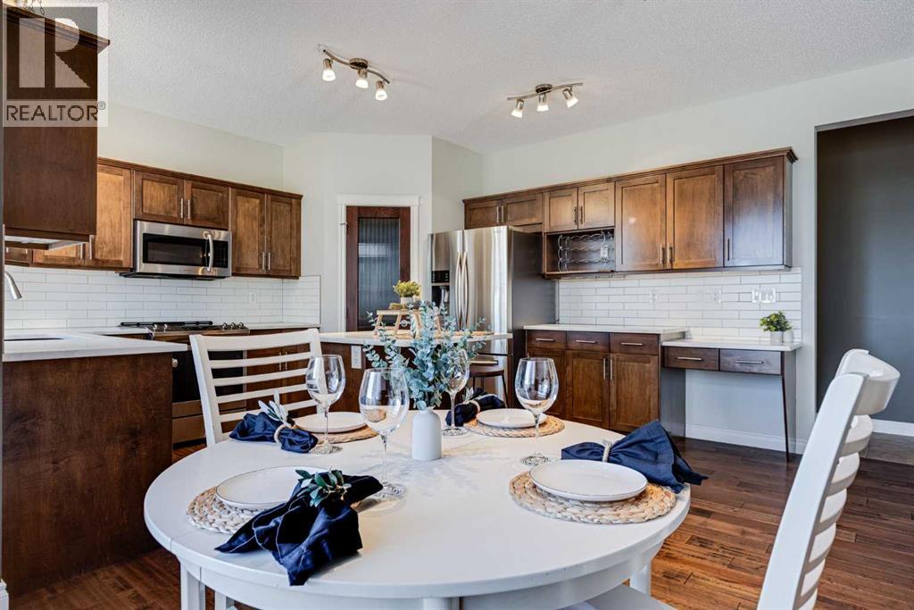 521 Westmount Close, Okotoks, Alberta  T1S 0B7 - Photo 8 - A2277474