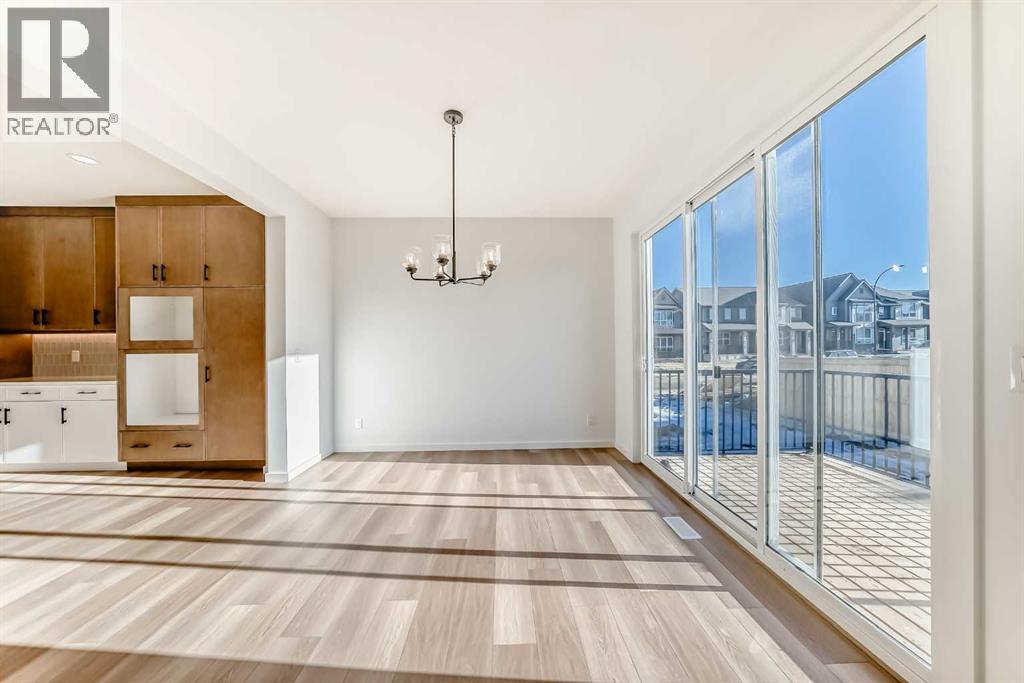 63 Creekside Path Sw, Calgary, Alberta  T2X 5V9 - Photo 10 - A2279480