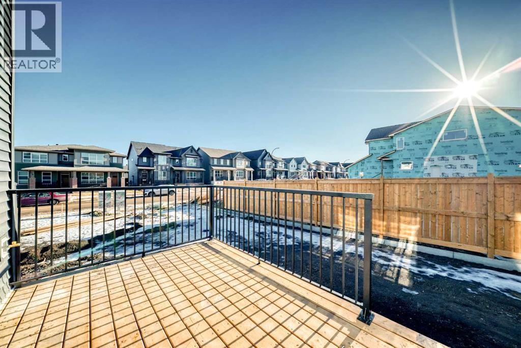 63 Creekside Path Sw, Calgary, Alberta  T2X 5V9 - Photo 11 - A2279480