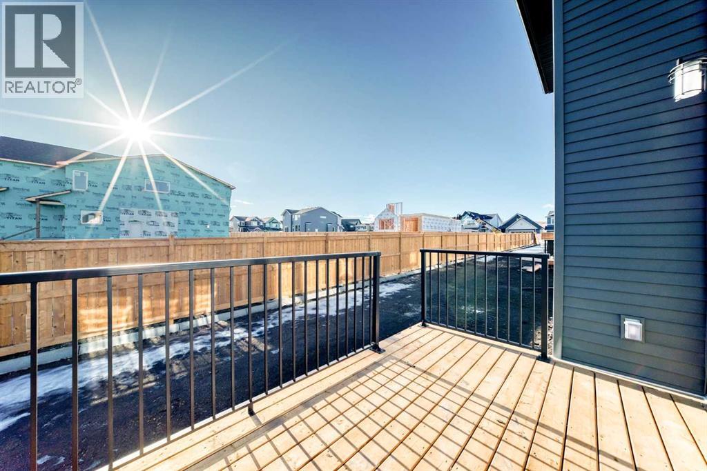 63 Creekside Path Sw, Calgary, Alberta  T2X 5V9 - Photo 12 - A2279480