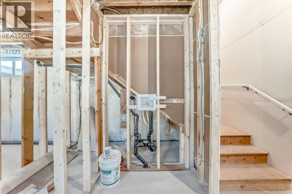 63 Creekside Path Sw, Calgary, Alberta  T2X 5V9 - Photo 37 - A2279480