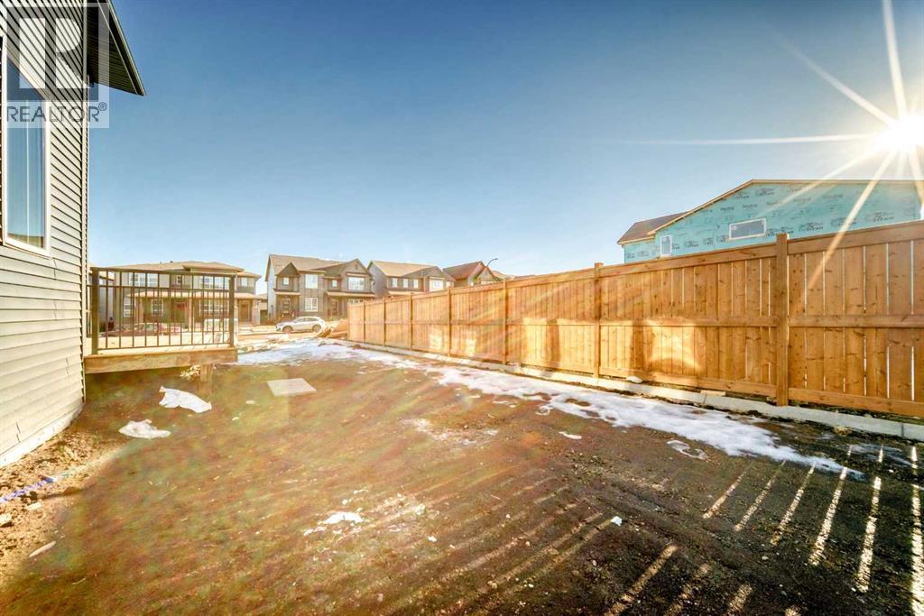 63 Creekside Path Sw, Calgary, Alberta  T2X 5V9 - Photo 47 - A2279480