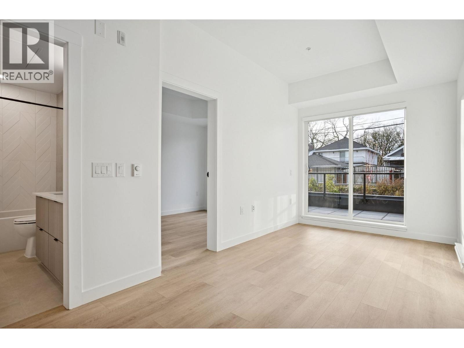 104 2268 E Broadway, Vancouver, British Columbia  V5N 1W9 - Photo 8 - R3081766