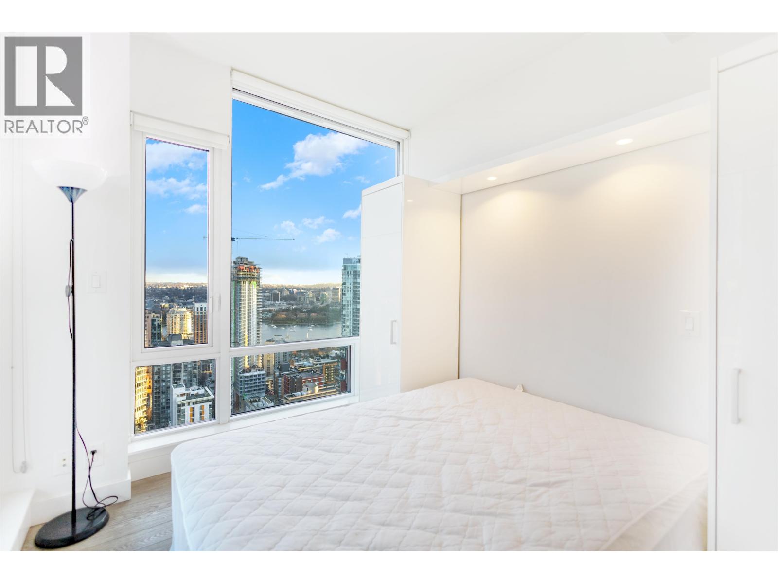 3704 1283 Howe Street, Vancouver, British Columbia  V6Z 0E3 - Photo 2 - R3081755