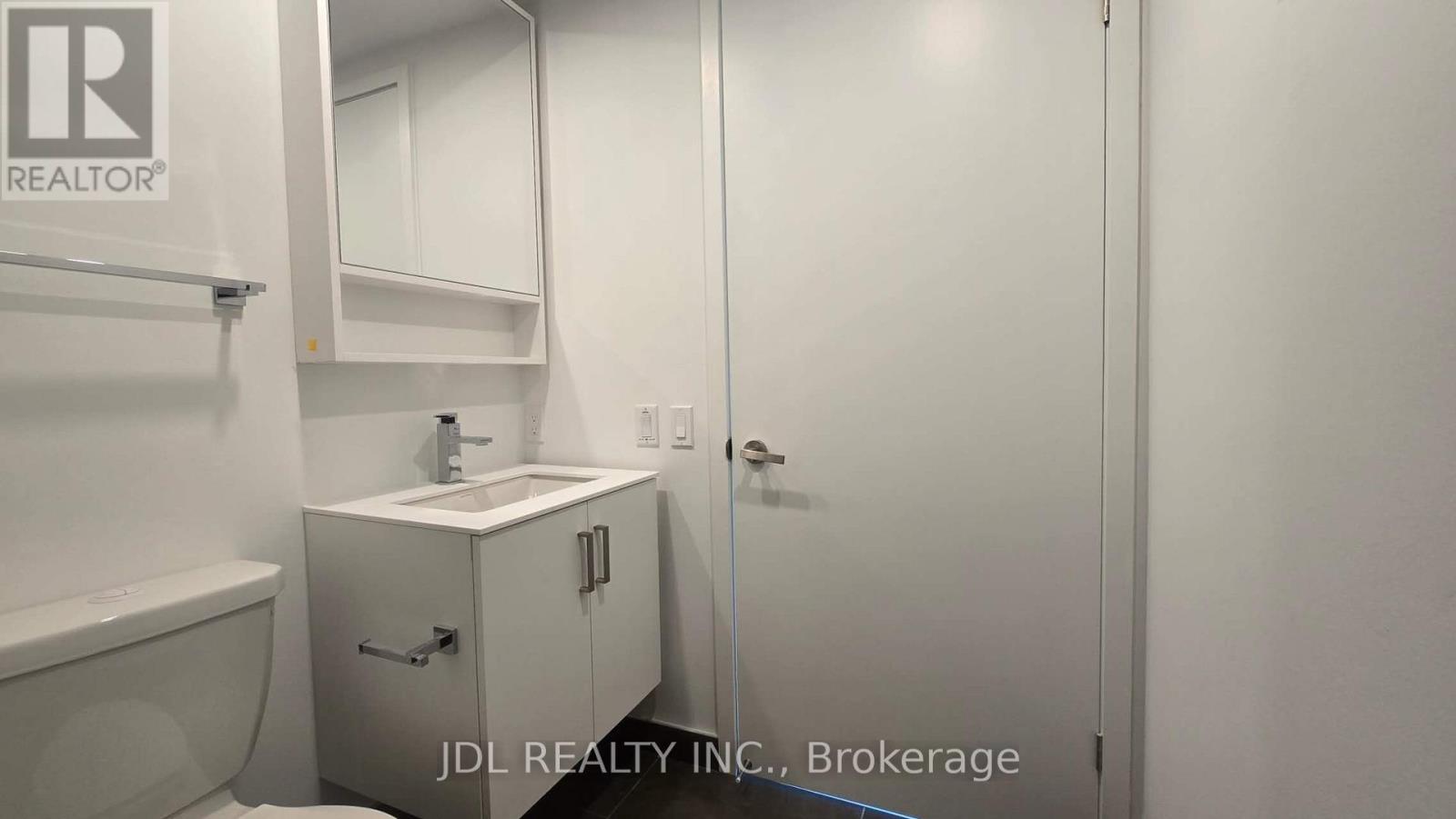 2803 - 88 Queen Street E, Toronto, Ontario  M5C 0B6 - Photo 10 - C12716554