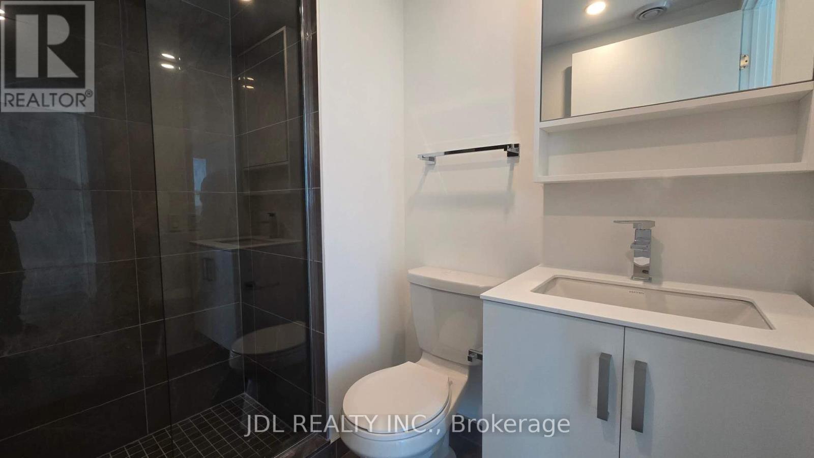 2803 - 88 Queen Street E, Toronto, Ontario  M5C 0B6 - Photo 11 - C12716554