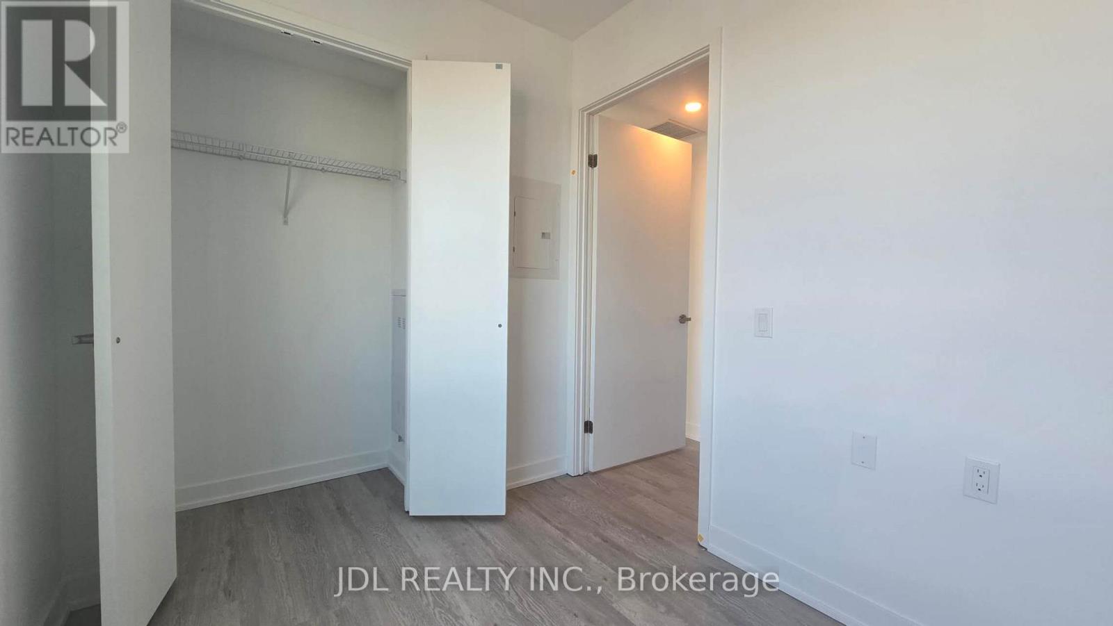 2803 - 88 Queen Street E, Toronto, Ontario  M5C 0B6 - Photo 8 - C12716554