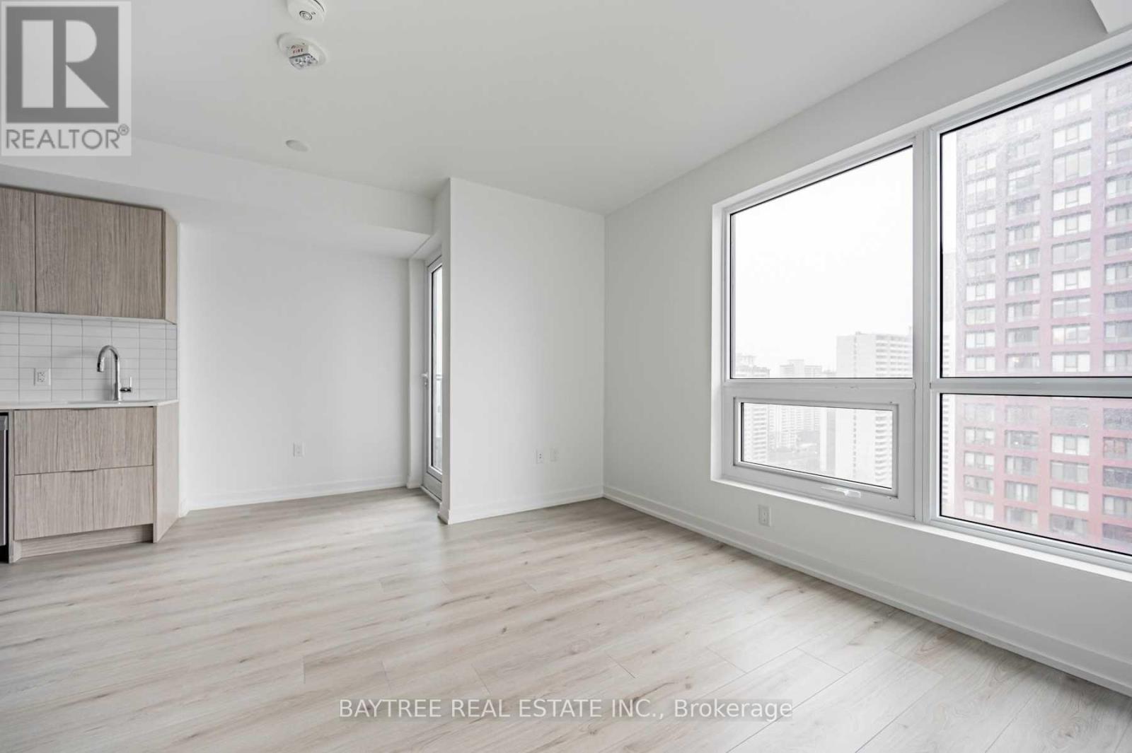 1712 - 395 Bloor Street E, Toronto, Ontario  M4W 0B4 - Photo 5 - C12716584