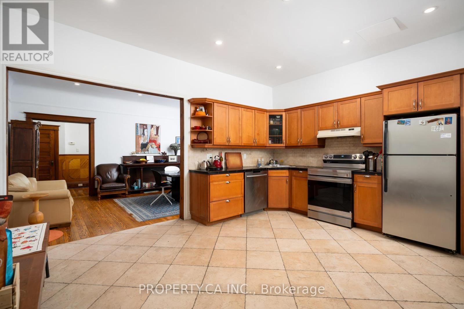 241 St Clarens Avenue, Toronto, Ontario  M6H 3W2 - Photo 16 - C12716688