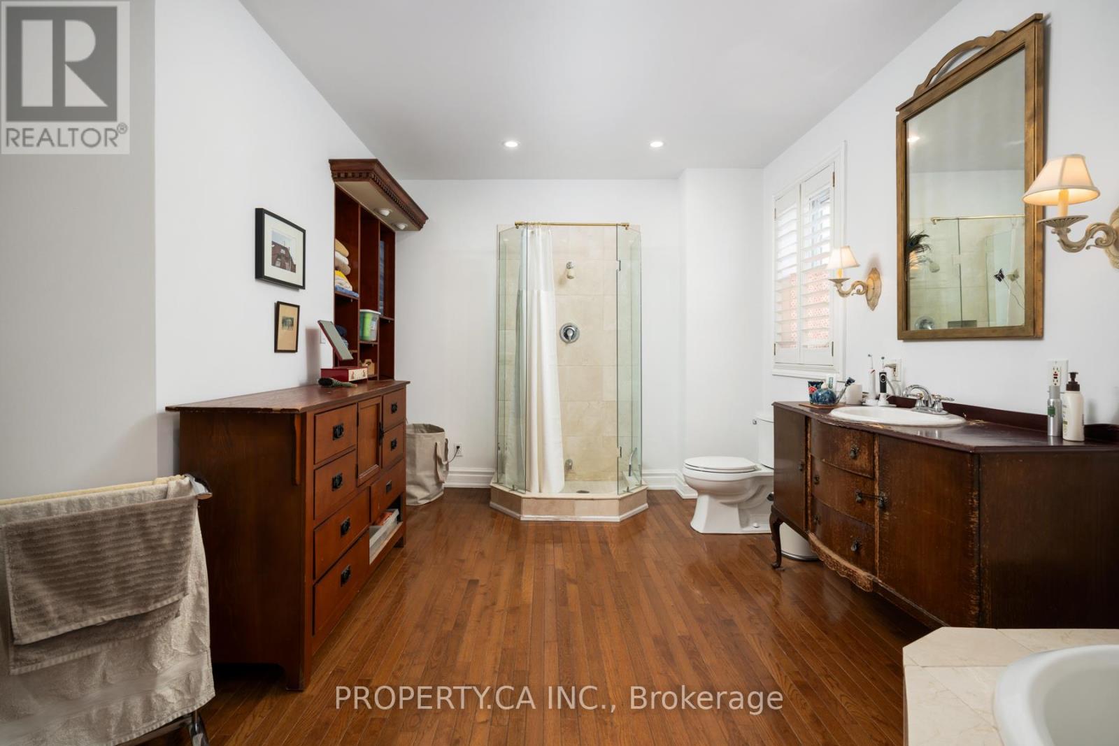 241 St Clarens Avenue, Toronto, Ontario  M6H 3W2 - Photo 24 - C12716688