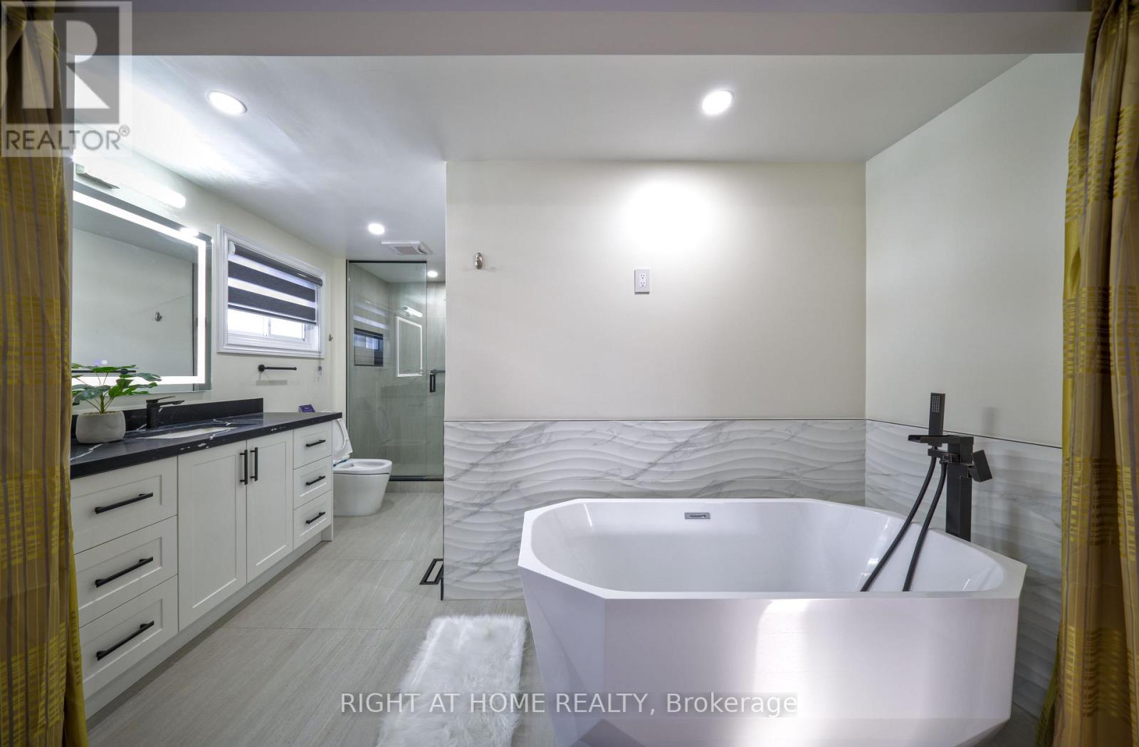 1230 Huntingwood Drive, Toronto, Ontario  M1S 1K8 - Photo 17 - E12716642