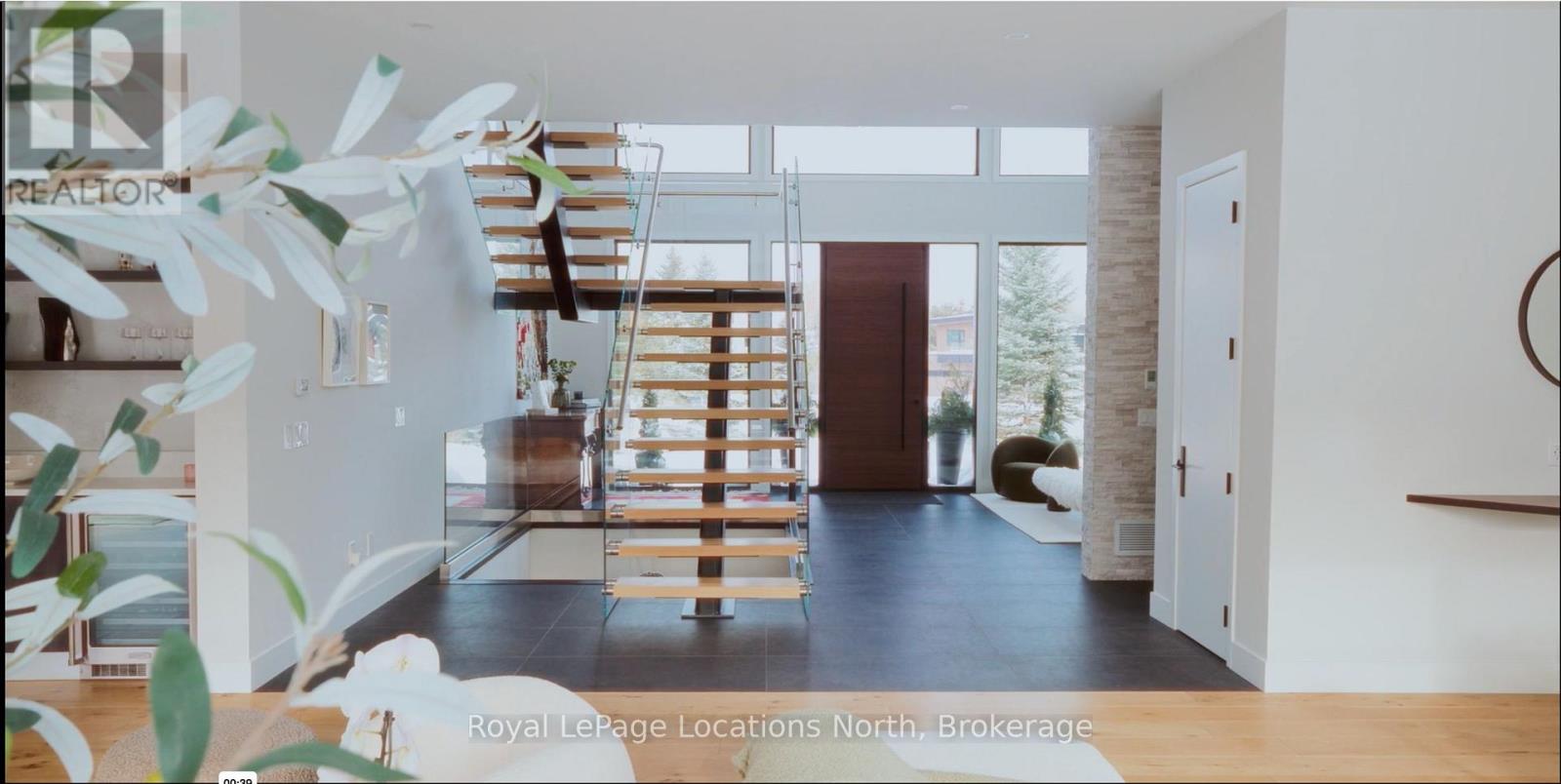 143 Wyandot Court, Blue Mountains, Ontario L9Y 0S4 - Photo 38 - X12711780