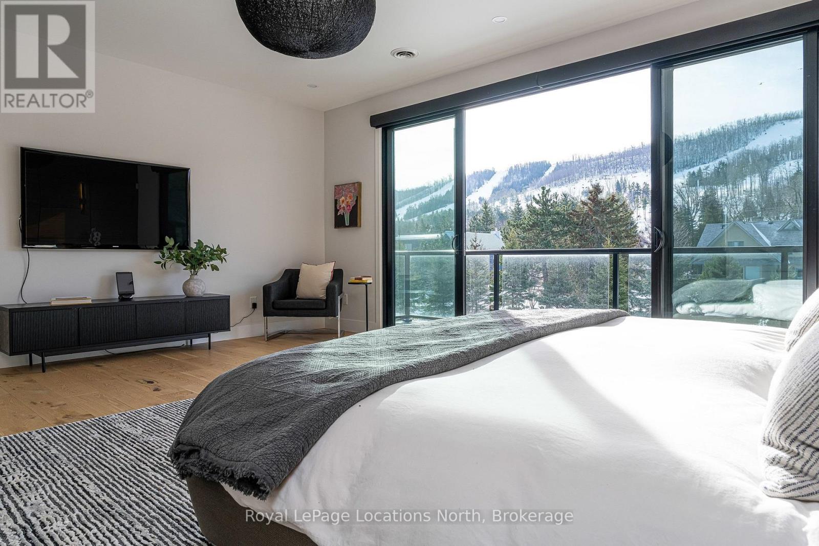 143 Wyandot Court, Blue Mountains, Ontario L9Y 0S4 - Photo 34 - X12711780