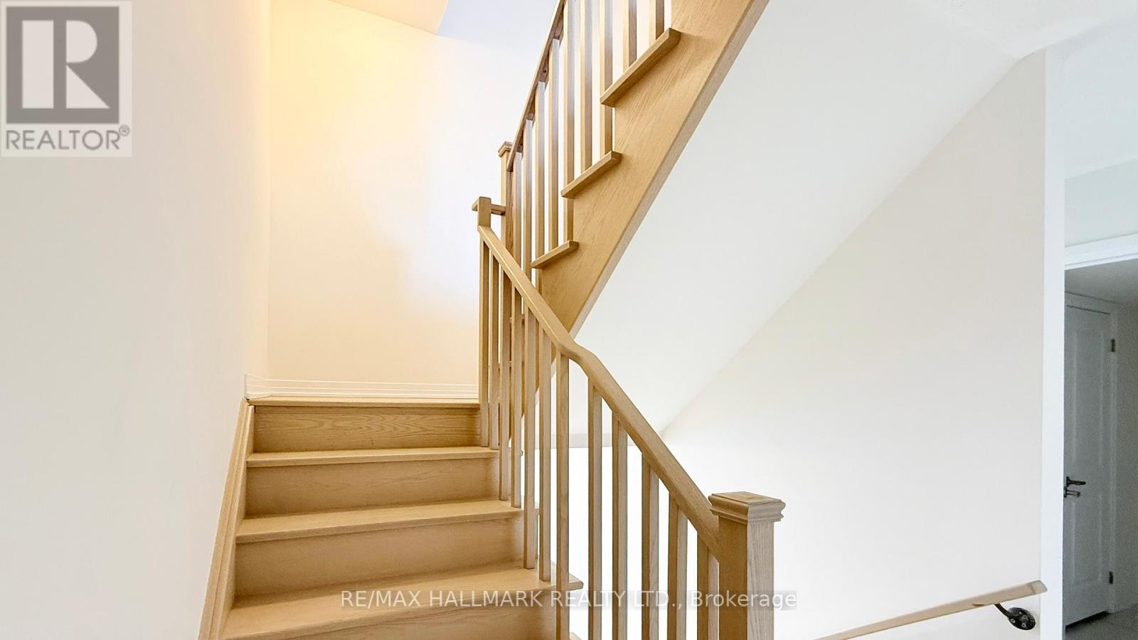 80 Lunay Drive, Richmond Hill, Ontario  L4S 1N4 - Photo 4 - N12716604