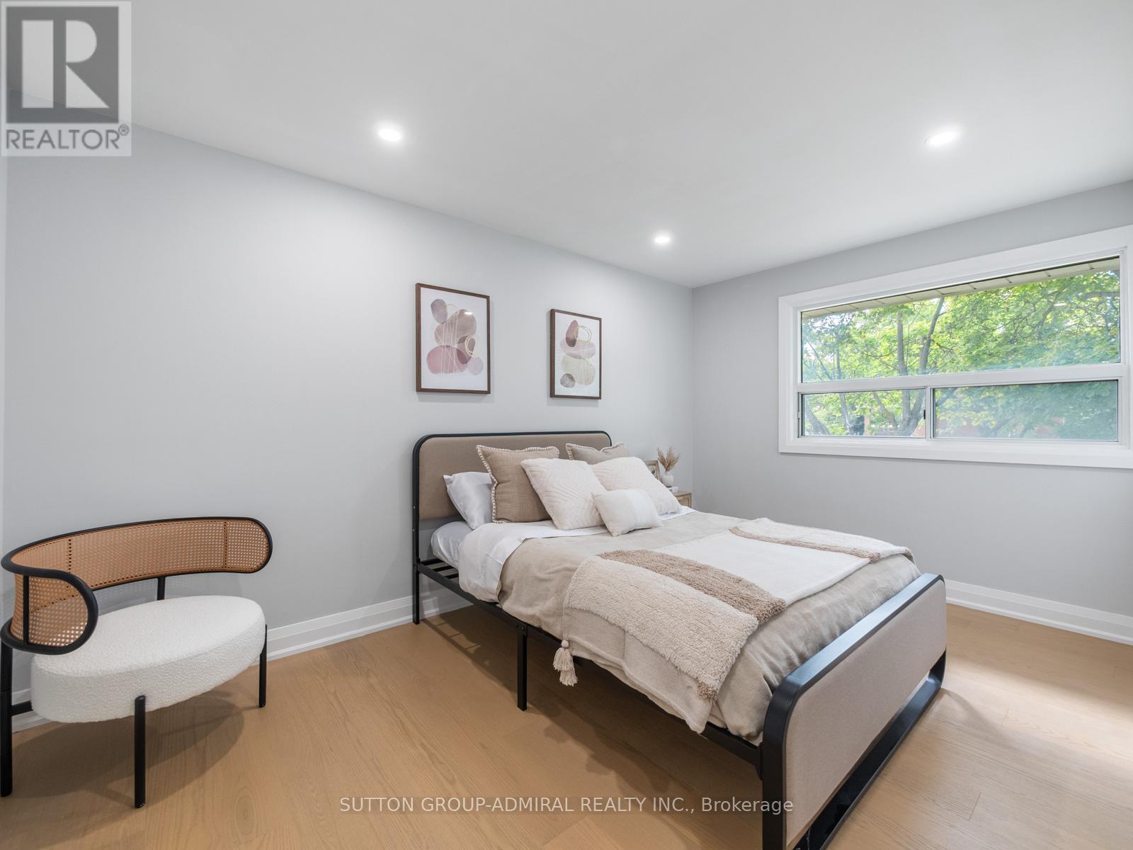 393 Paliser Crescent S, Richmond Hill, Ontario  L4C 1S2 - Photo 15 - N12716608