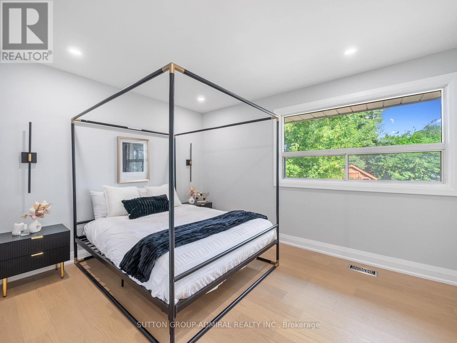 393 Paliser Crescent S, Richmond Hill, Ontario  L4C 1S2 - Photo 19 - N12716608