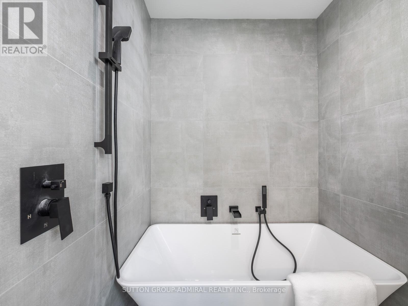 393 Paliser Crescent S, Richmond Hill, Ontario  L4C 1S2 - Photo 22 - N12716608