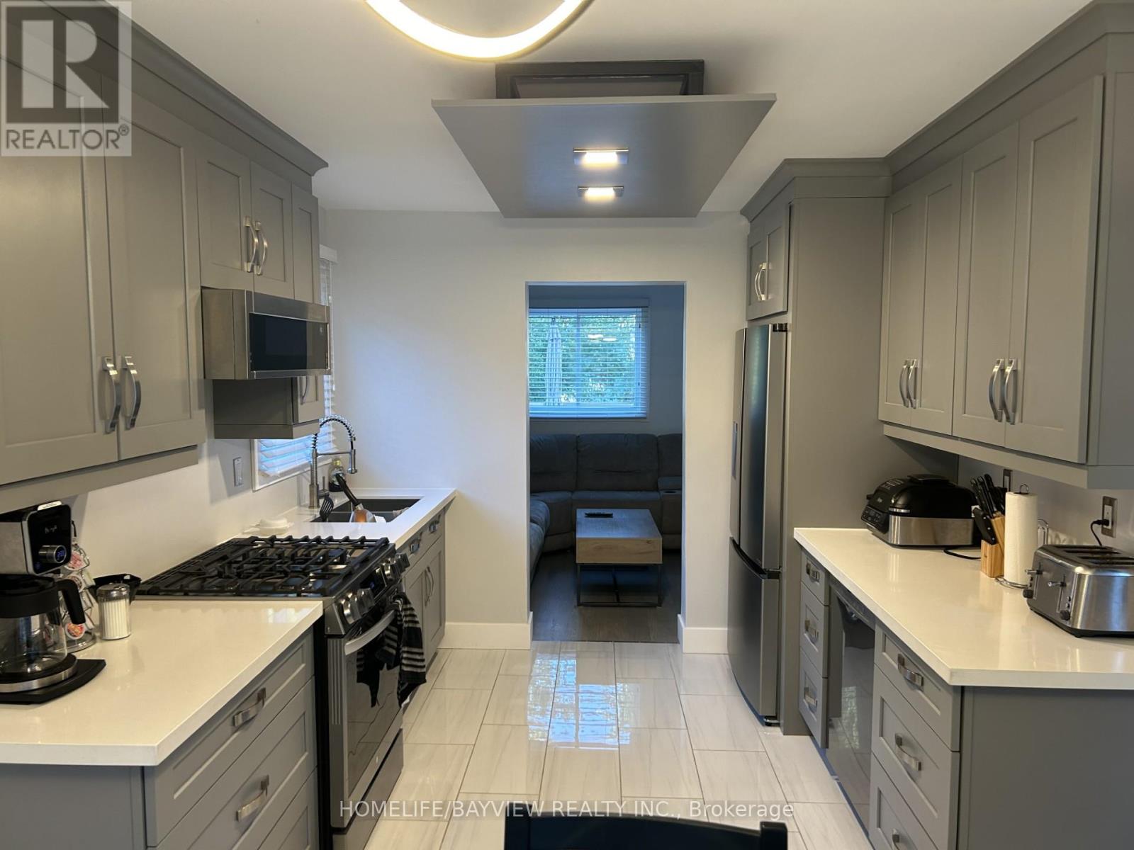 999 Anna Maria Avenue, Innisfil, Ontario  L9S 1V5 - Photo 9 - N12716662