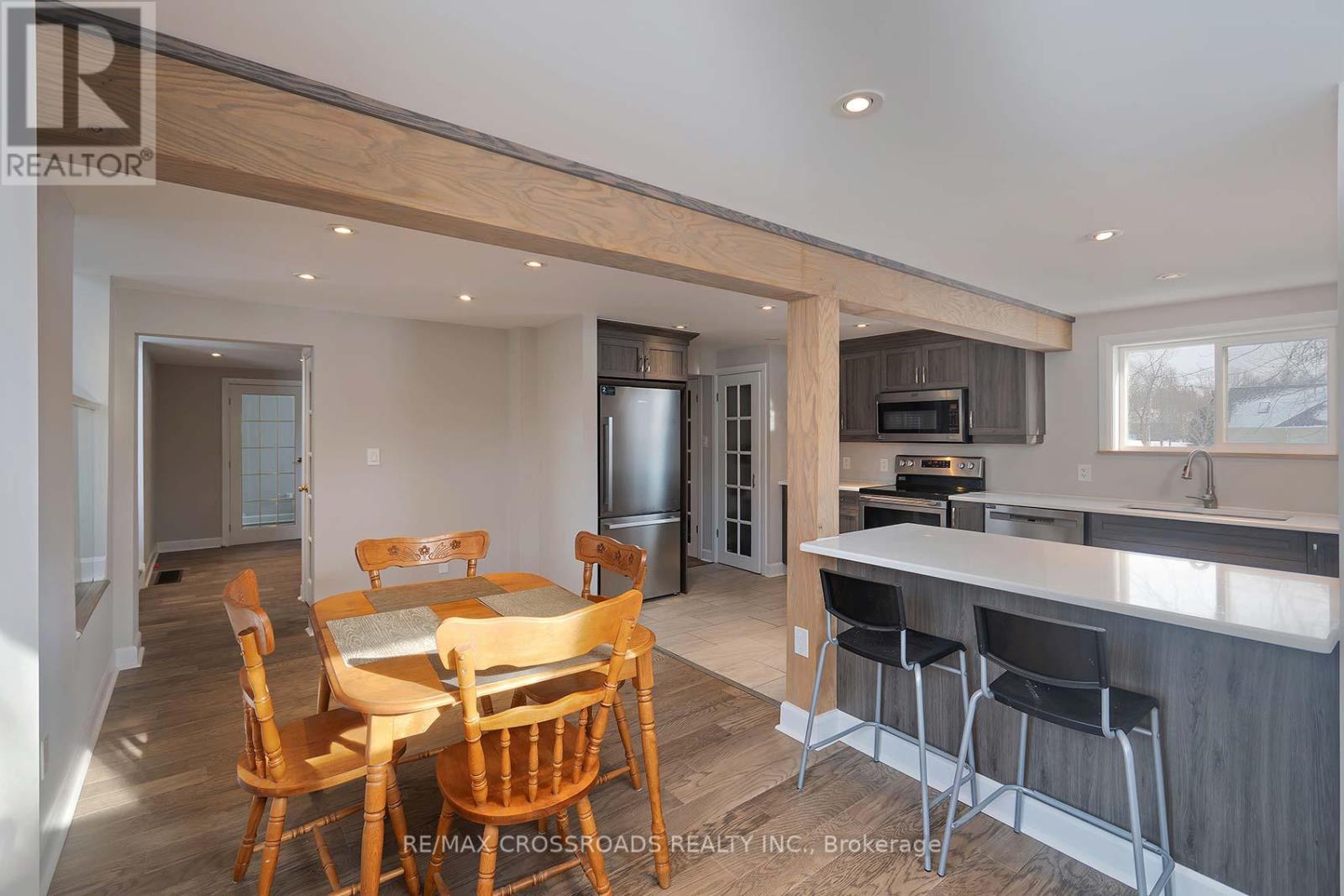 2 Sandlewood Trail, Ramara, Ontario  L0K 1B0 - Photo 18 - S12716708