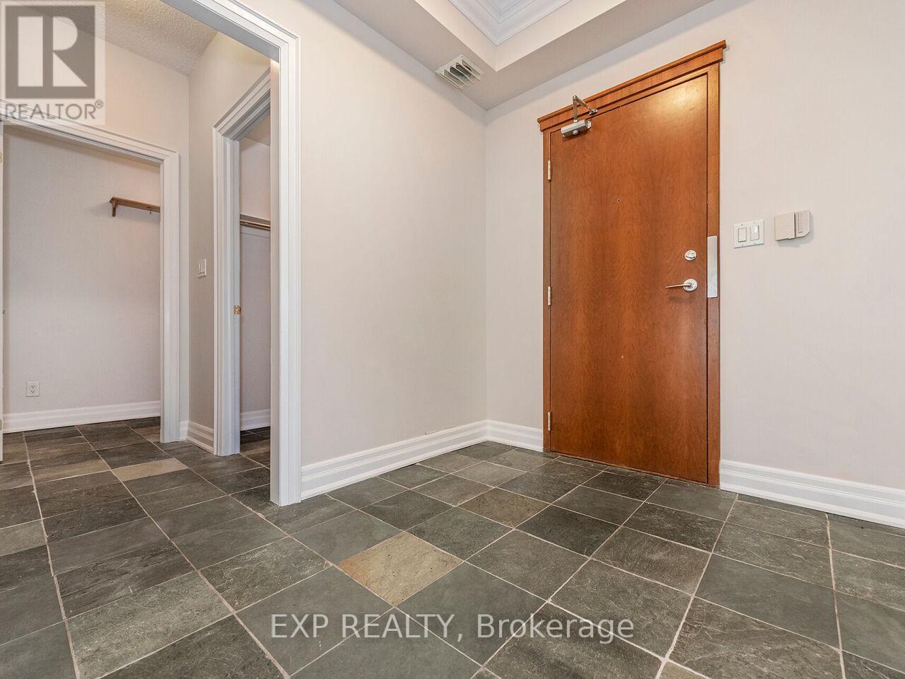 406 - 65 Port Street E, Mississauga, Ontario  L5G 4V3 - Photo 3 - W12716556