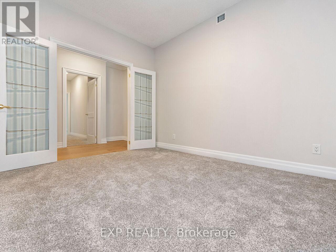 406 - 65 Port Street E, Mississauga, Ontario  L5G 4V3 - Photo 8 - W12716556