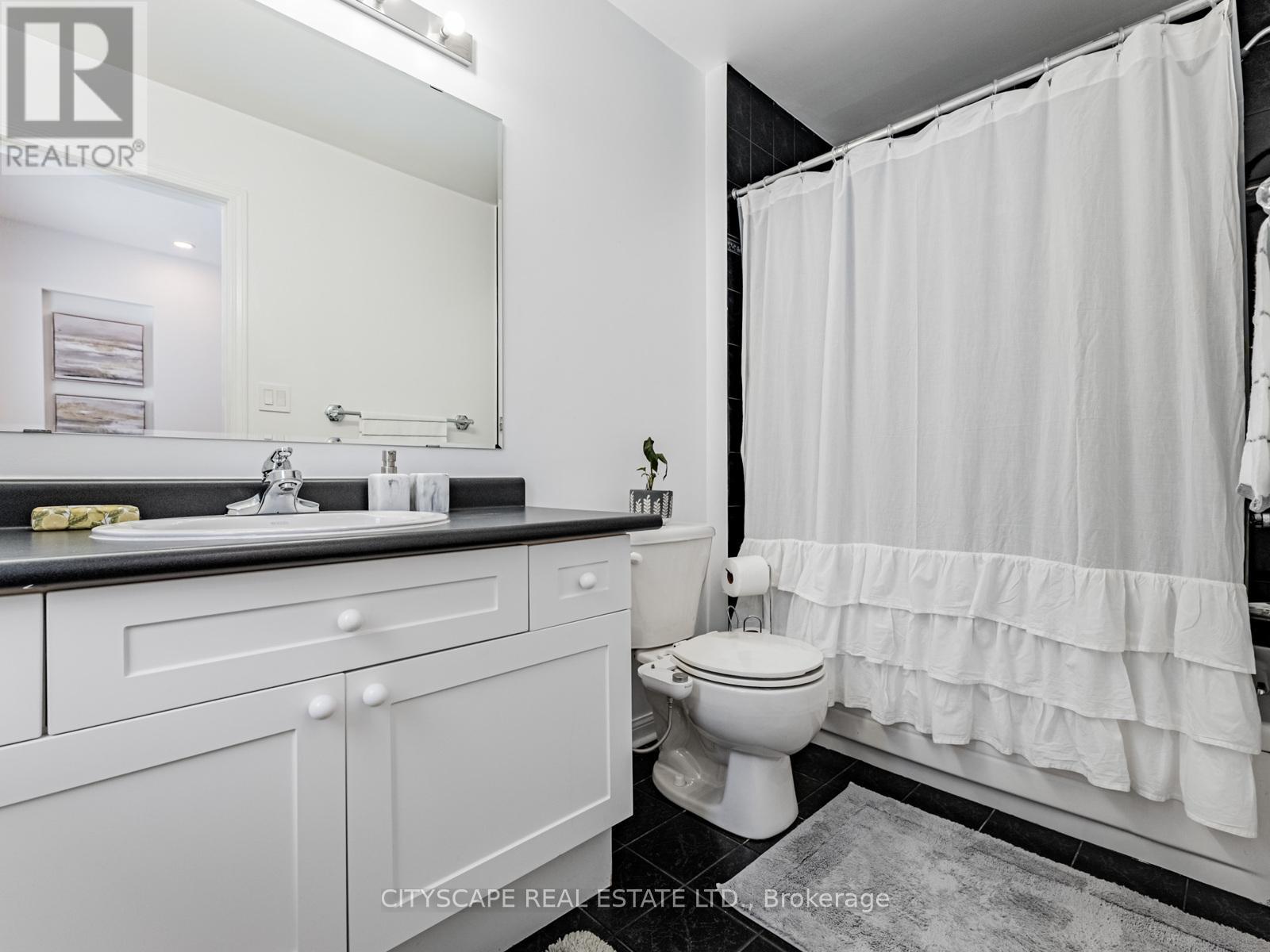 46 Jessop Drive, Brampton, Ontario  L7A 3M8 - Photo 16 - W12716564