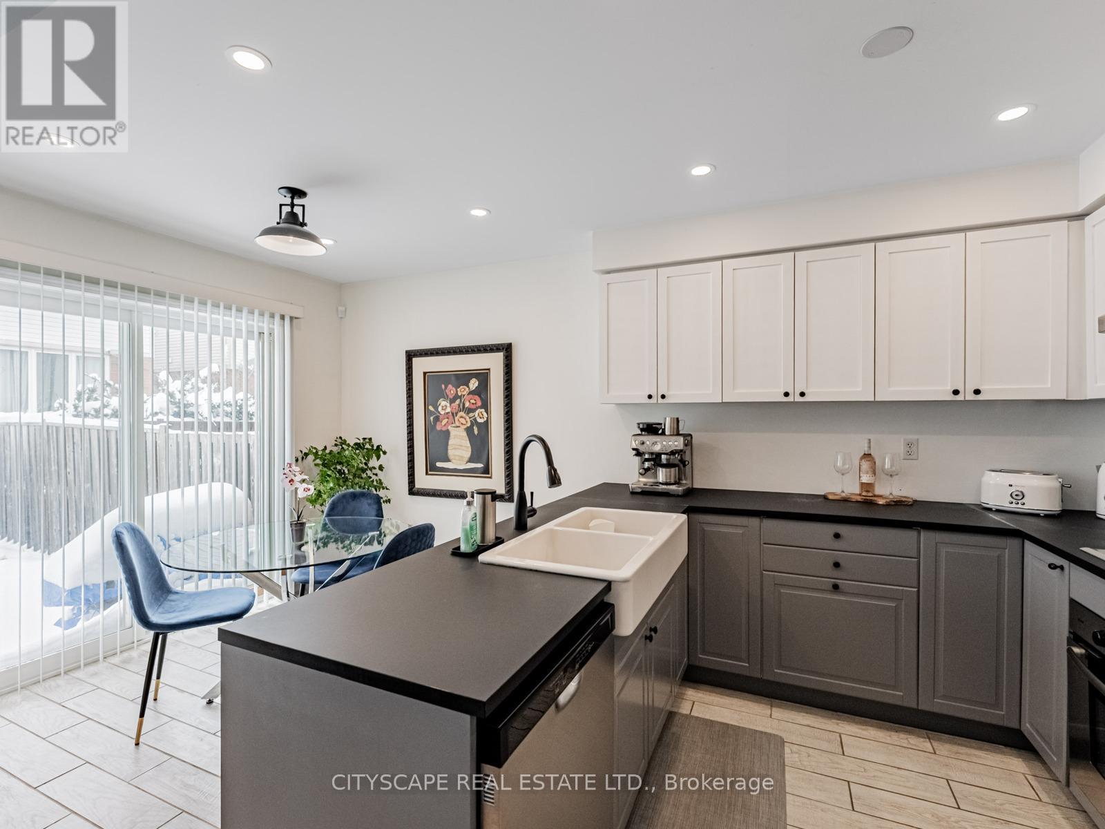 46 Jessop Drive, Brampton, Ontario  L7A 3M8 - Photo 9 - W12716564