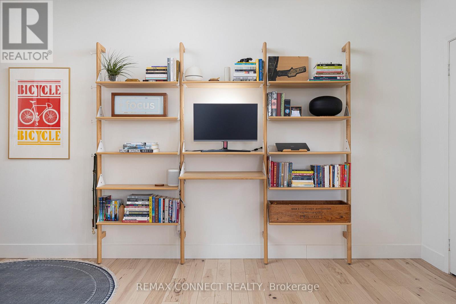 402 - 1 St Johns Road, Toronto, Ontario  M6P 1T7 - Photo 19 - W12716614