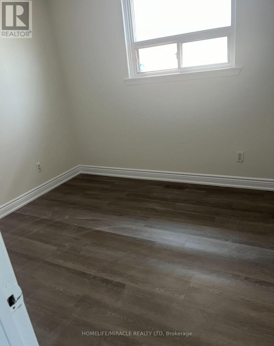 7714 Redstone Road, Mississauga, Ontario  L4T 2B9 - Photo 6 - W12716624