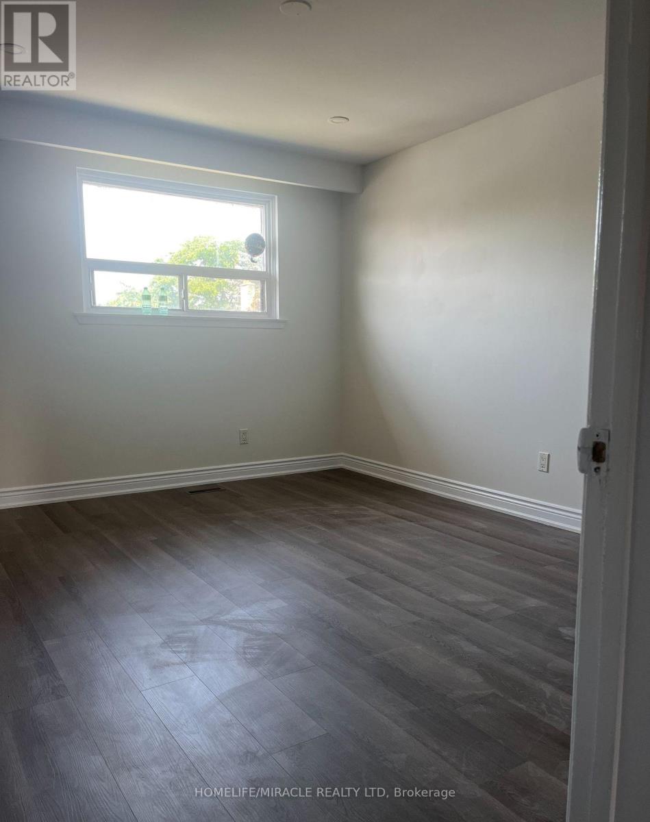 7714 Redstone Road, Mississauga, Ontario  L4T 2B9 - Photo 8 - W12716624