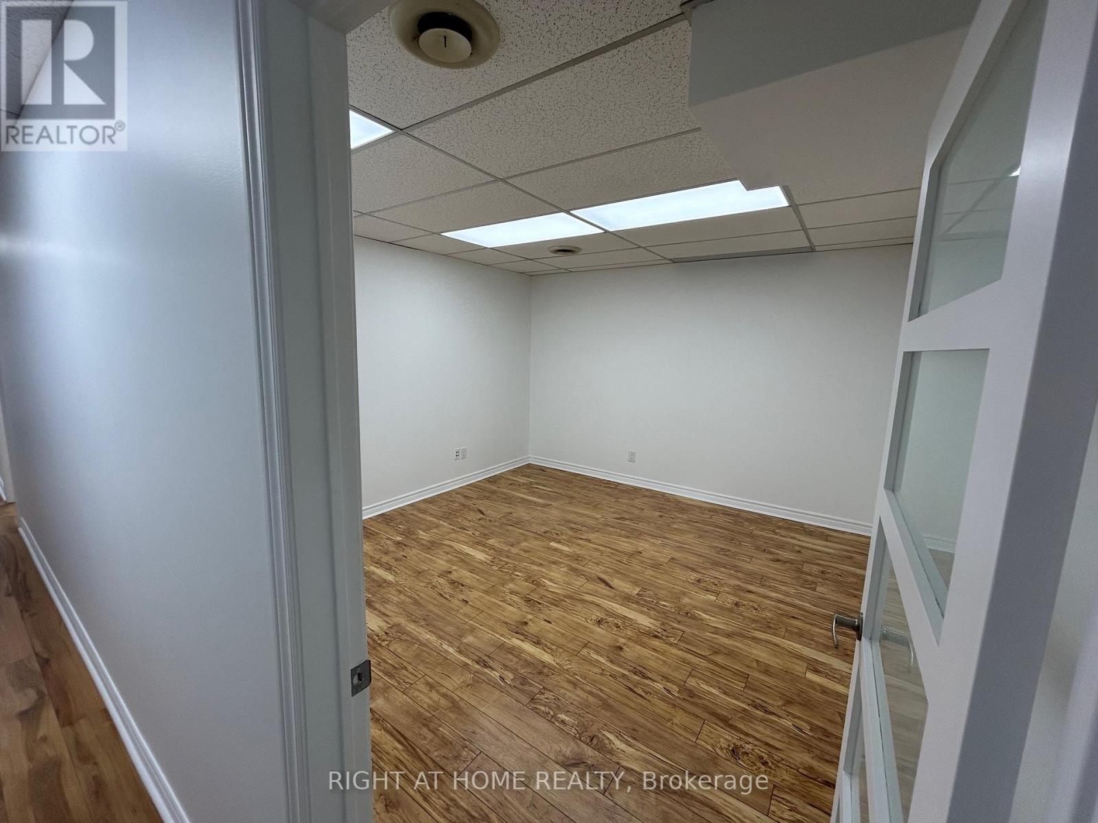 5 - 116 Guelph Street, Halton Hills, Ontario  L7G 4A3 - Photo 5 - W12716656