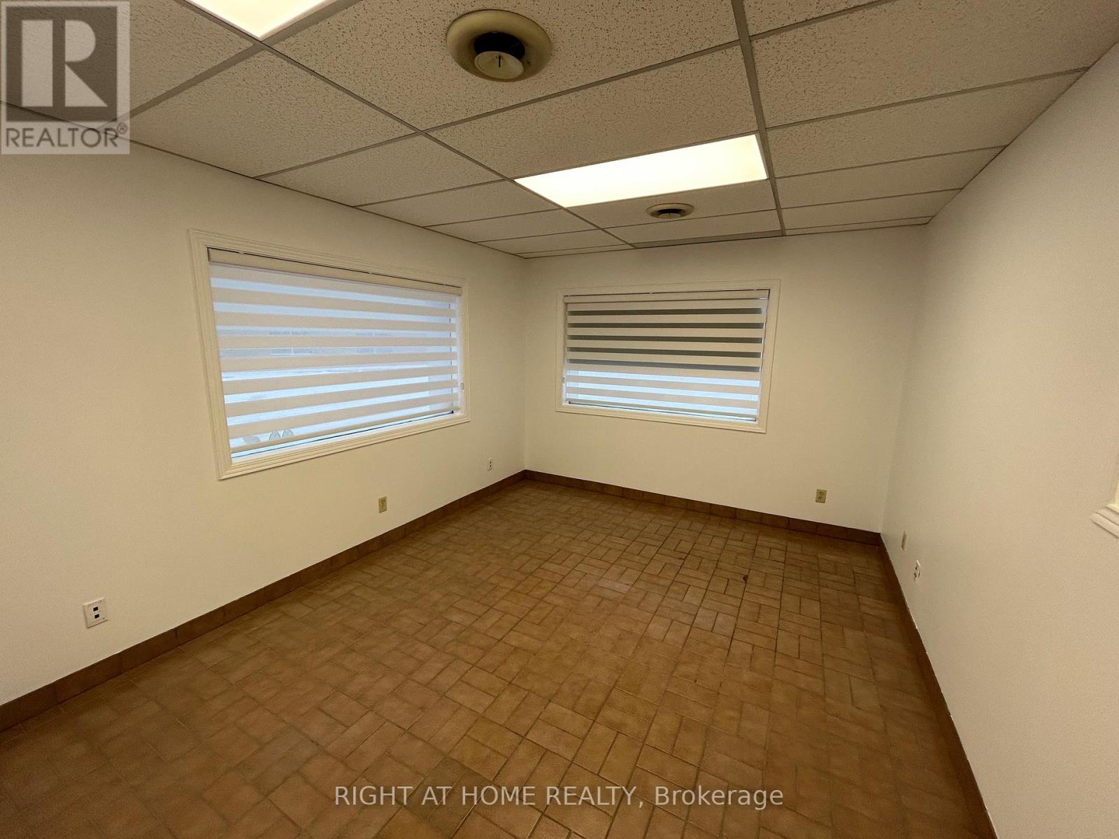 5 - 116 Guelph Street, Halton Hills, Ontario  L7G 4A3 - Photo 7 - W12716656