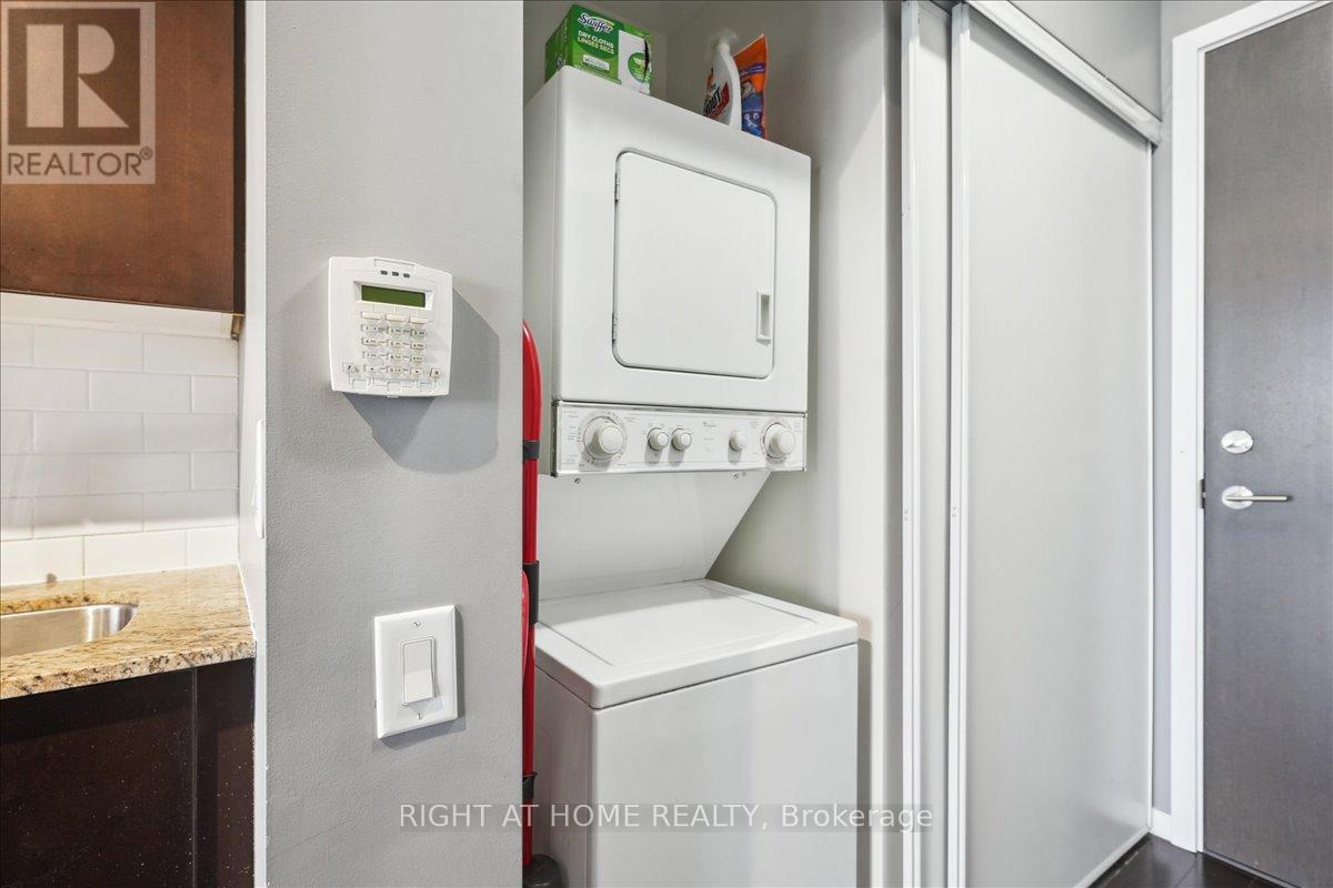 1607 - 105 The Queens Way, Toronto, Ontario  M6S 5B5 - Photo 30 - W12716680