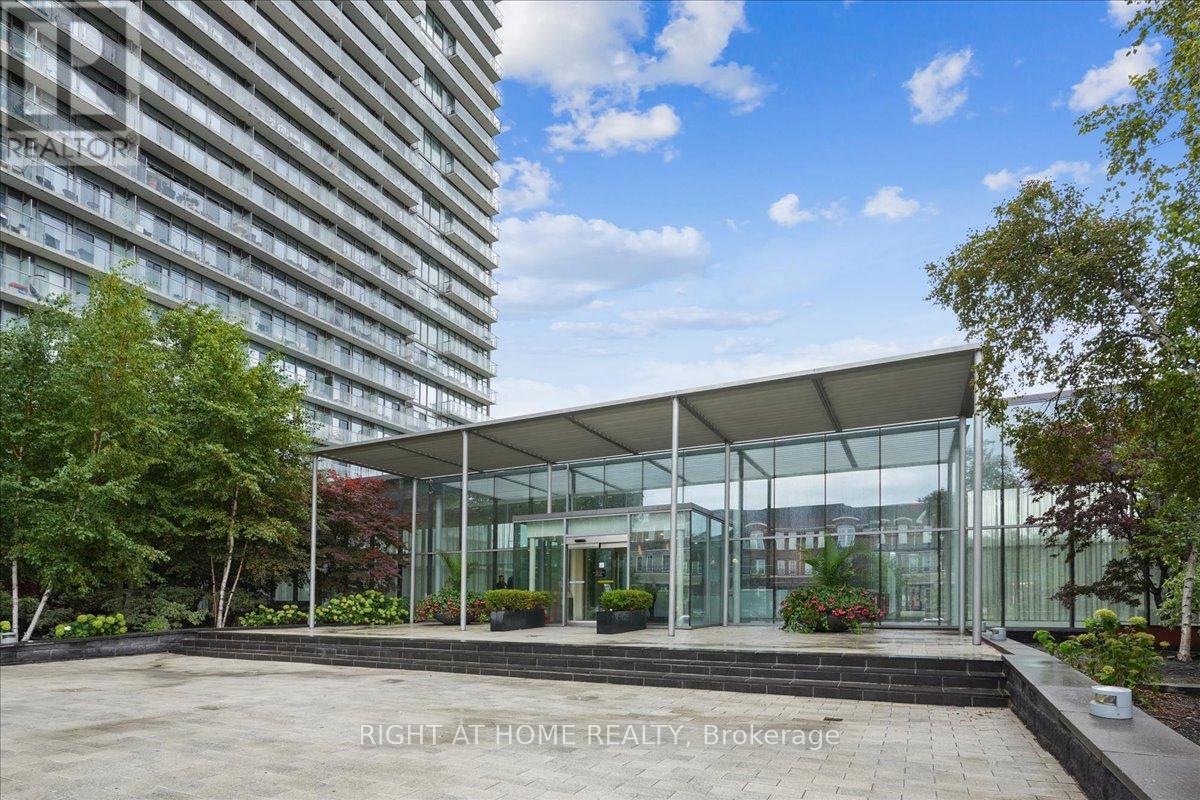 1607 - 105 The Queens Way, Toronto, Ontario  M6S 5B5 - Photo 4 - W12716680