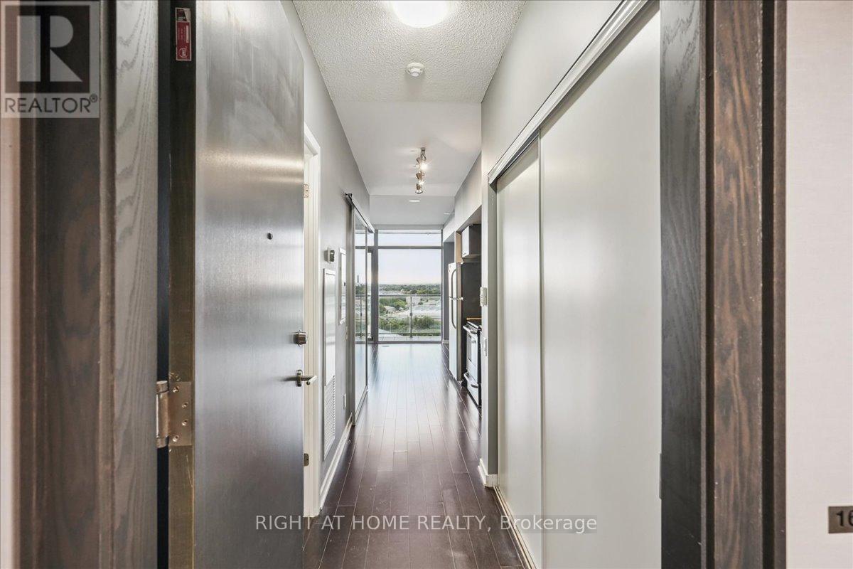 1607 - 105 The Queens Way, Toronto, Ontario  M6S 5B5 - Photo 6 - W12716680