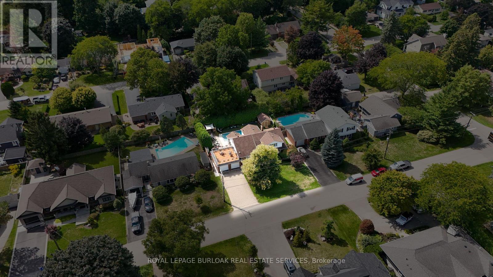 912 Boothman Avenue, Burlington, Ontario  L7T 1P4 - Photo 4 - W12716690