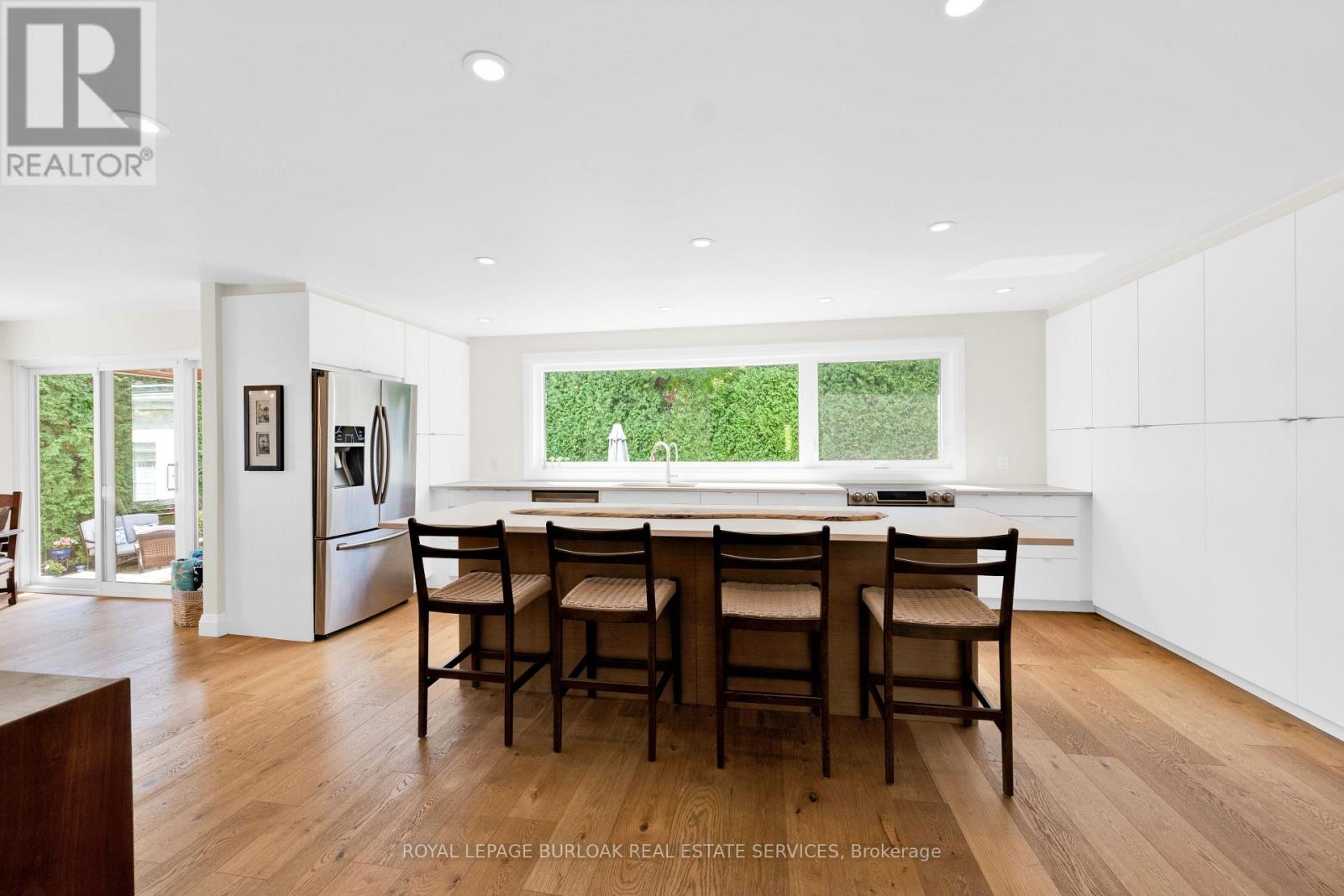 912 Boothman Avenue, Burlington, Ontario  L7T 1P4 - Photo 8 - W12716690