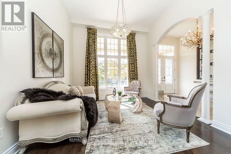 37 Royal West Drive, Brampton, Ontario  L6X 0Z8 - Photo 3 - W12716714