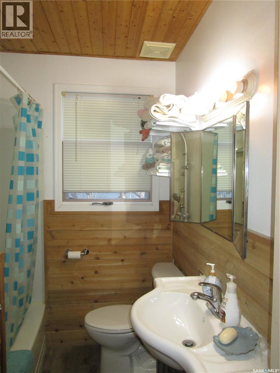 250 1st Avenue W, Bengough, Saskatchewan  S0C 0K0 - Photo 13 - SK027104