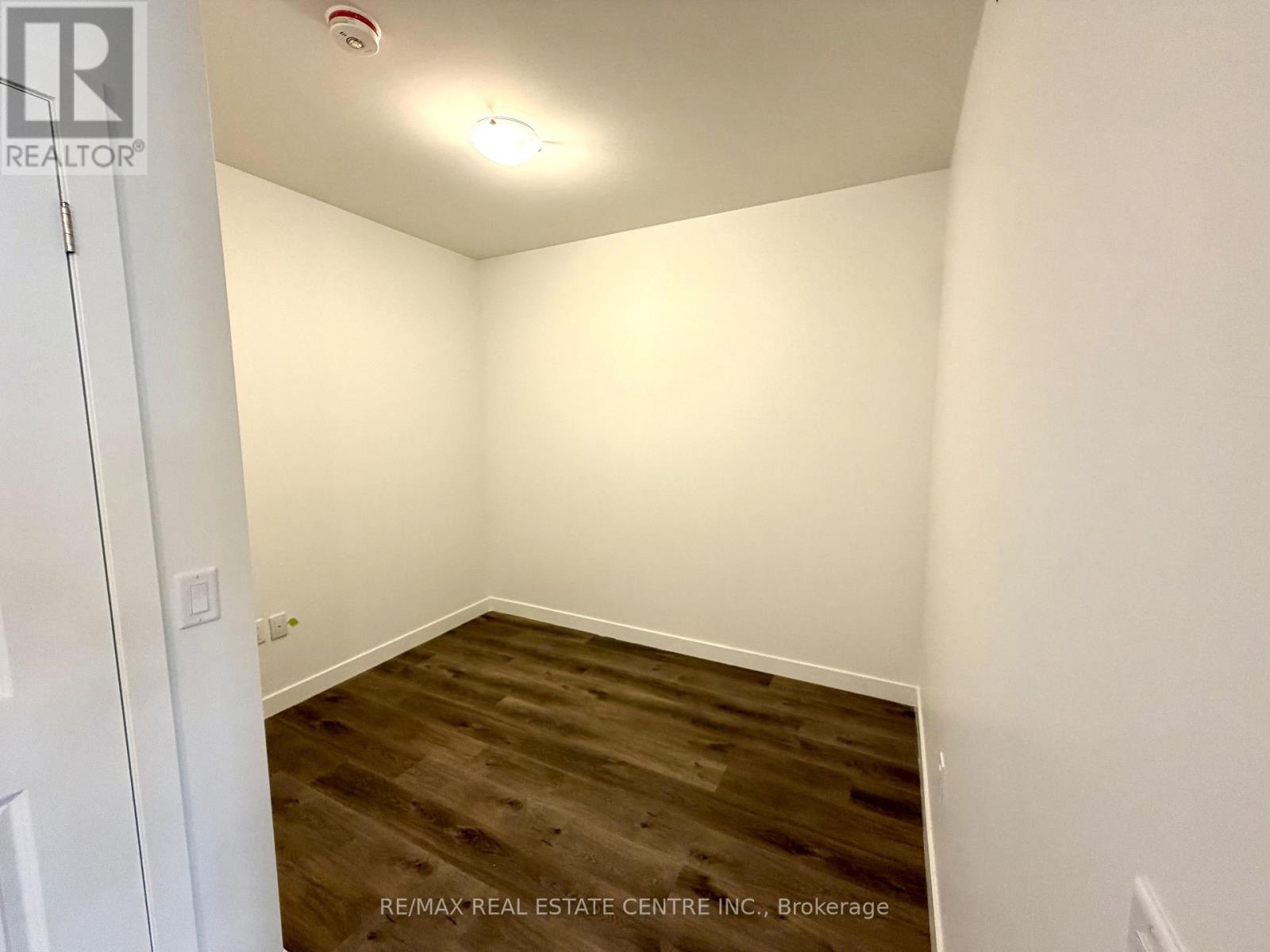 801 - 461 Green Road, Hamilton, Ontario  L8E 0L5 - Photo 8 - X12716560