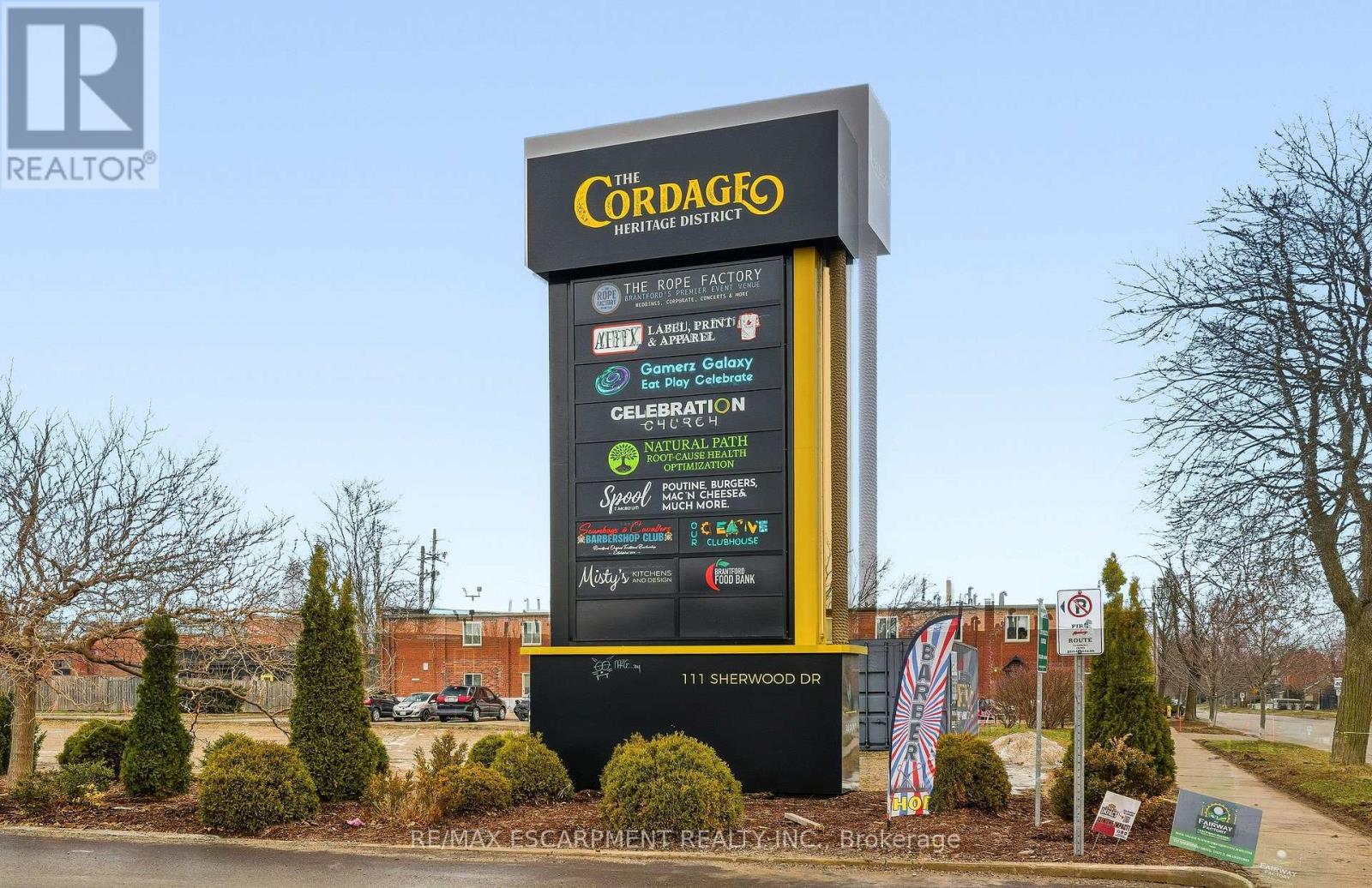 24 - 111 Sherwood Drive, Brantford, Ontario  N3T 6J9 - Photo 2 - X12716570