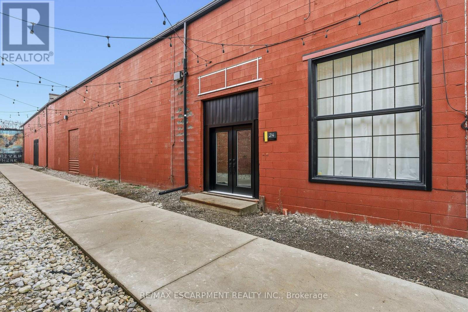 24 - 111 Sherwood Drive, Brantford, Ontario  N3T 6J9 - Photo 4 - X12716570