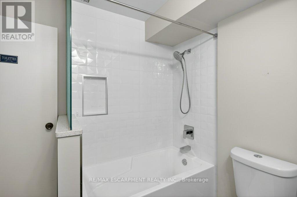 204 - 20 Berkley Road N, Cambridge, Ontario  N1S 4S8 - Photo 17 - X12716612