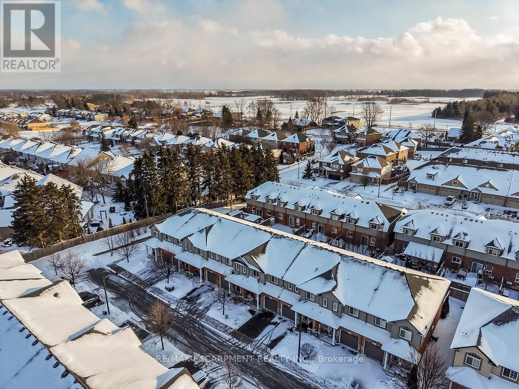 19 - 345 Glancaster Road, Hamilton, Ontario  L9G 3K9 - Photo 4 - X12716634