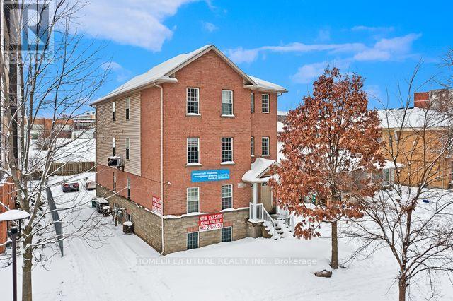 327 Spruce Street, Waterloo, Ontario  N2L 3M6 - Photo 1 - X12716660