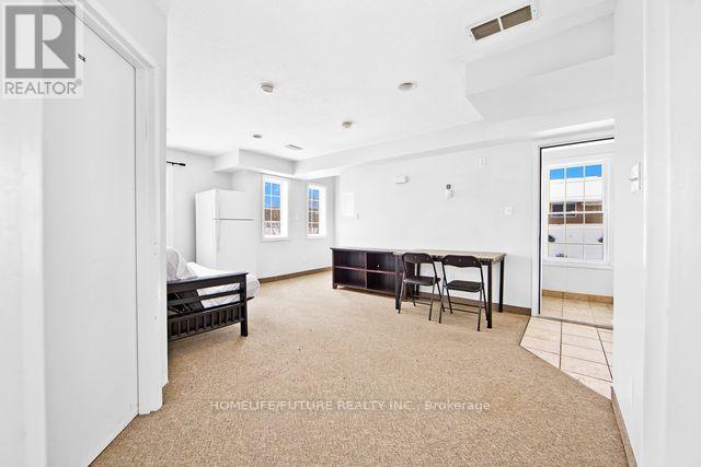 327 Spruce Street, Waterloo, Ontario  N2L 3M6 - Photo 12 - X12716660