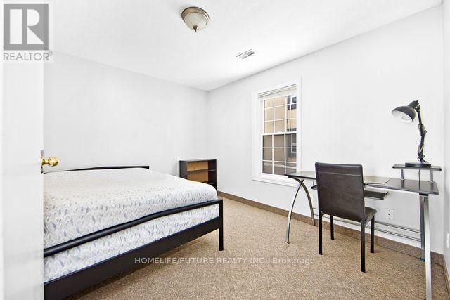 327 Spruce Street, Waterloo, Ontario  N2L 3M6 - Photo 14 - X12716660