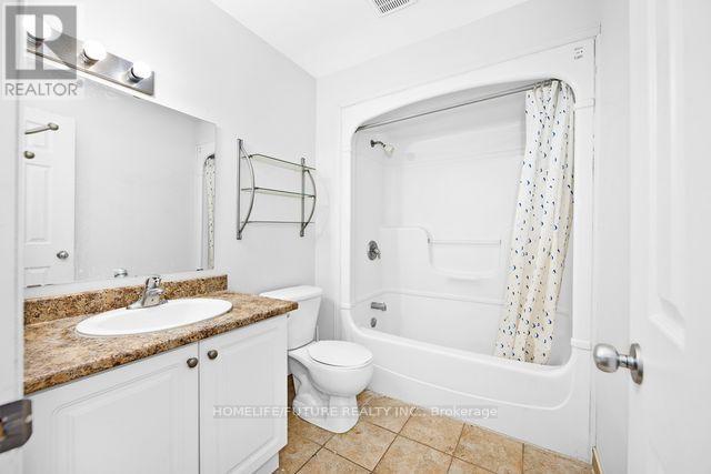 327 Spruce Street, Waterloo, Ontario  N2L 3M6 - Photo 3 - X12716660